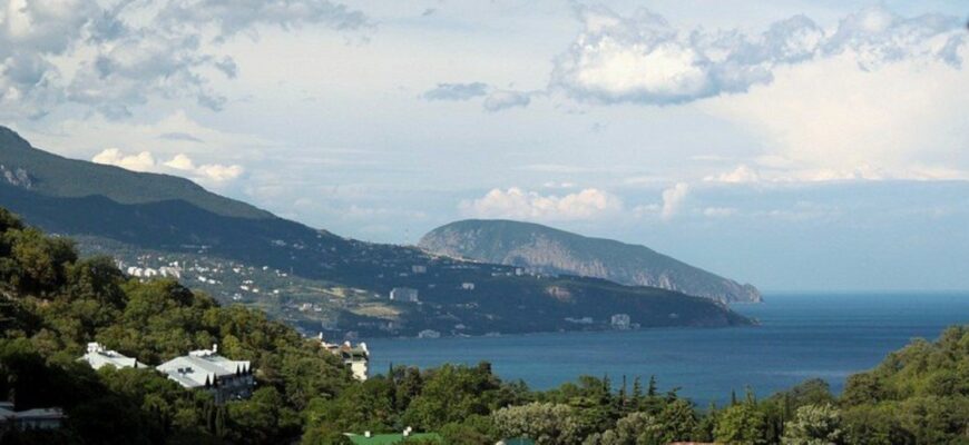 гора Аю-Даг в Крыму